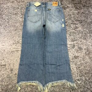 NWT Lee Jeans Vintage Modern Collection Womens 32x26 Blue Distressed Frayed